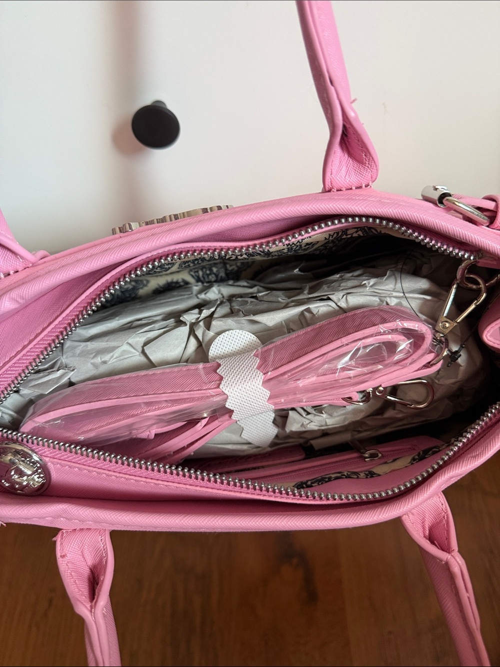 Ed Hardy Pink Floral Skull Shoulder Bag - Picture 7 of 7